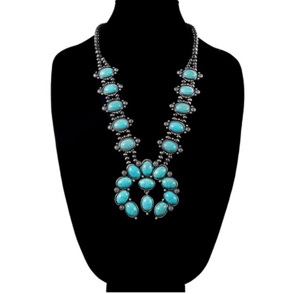 🔥 RESTOCKED! 🔥 Vintage Style Squash Blossom Necklace - Picture 2 of 5